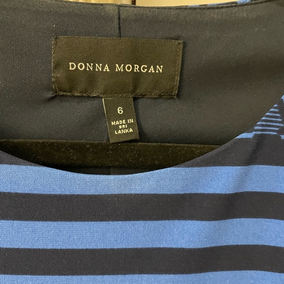 Donna Morgan Fitted Jersey Sheath Dress with Blue Floral Paisley Pattern Size 6 - Picture 3 of 4